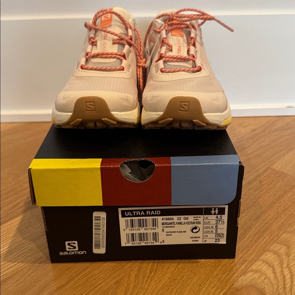 Salomon Coral and Beige Running Shoes - Picture 4 of 6